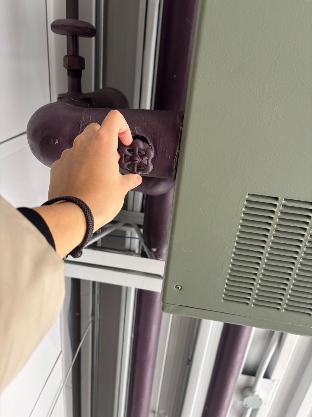 Object 3, air vent knob